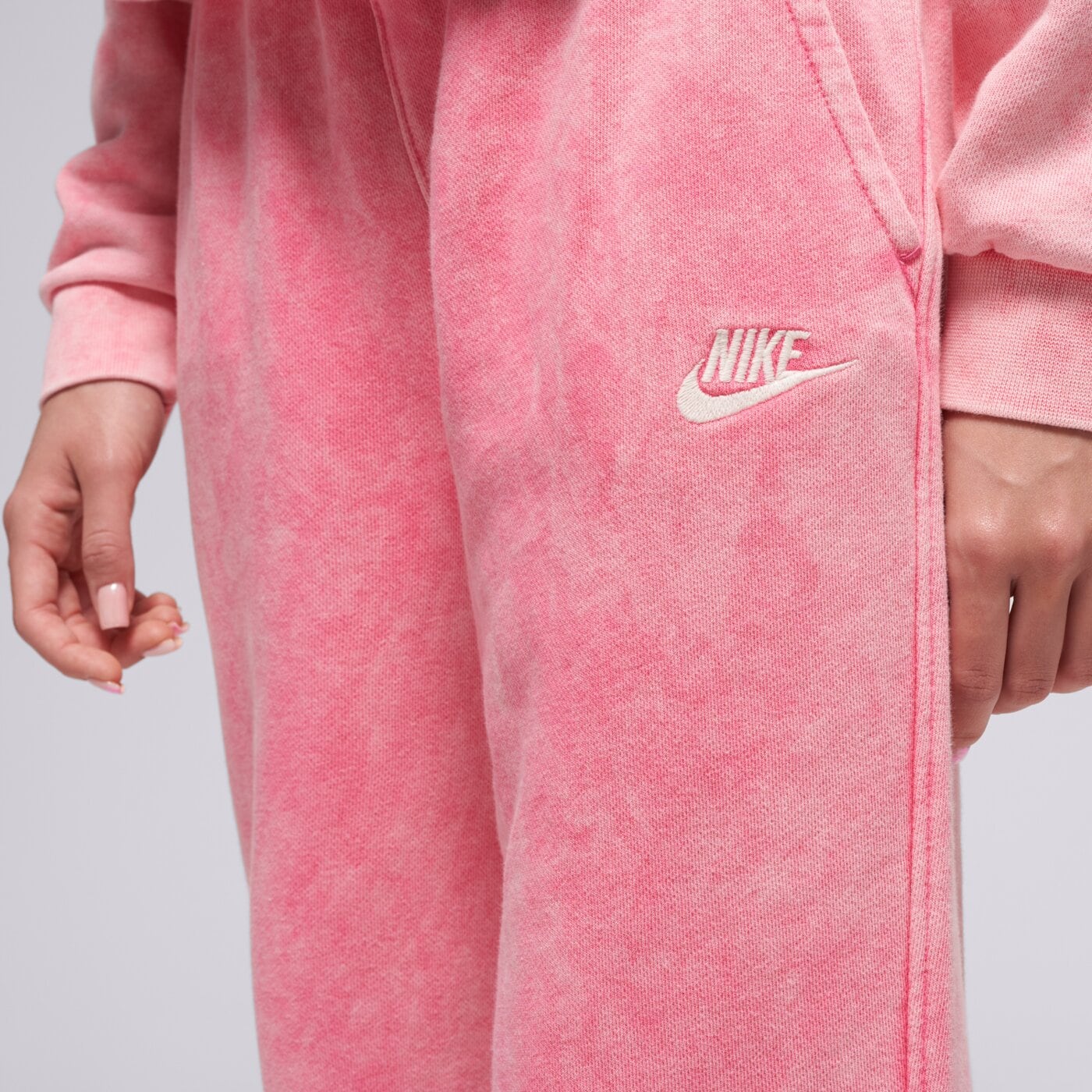 Детски панталони NIKE ПАНТАЛОНИ K NSW WASH CLUB FLC JGGR FT GIRL ih2376-684 цвят розов