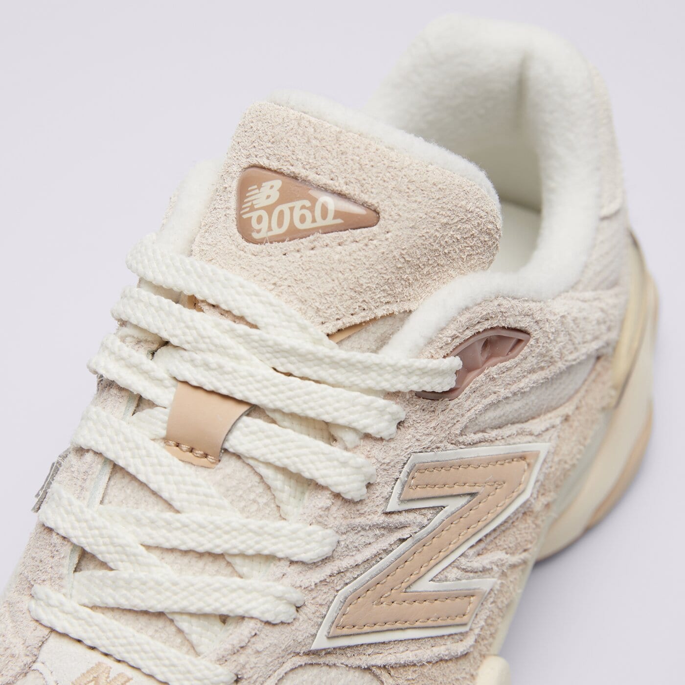 Дамски маратонки NEW BALANCE U9060CCB u9060ccb цвят бежов