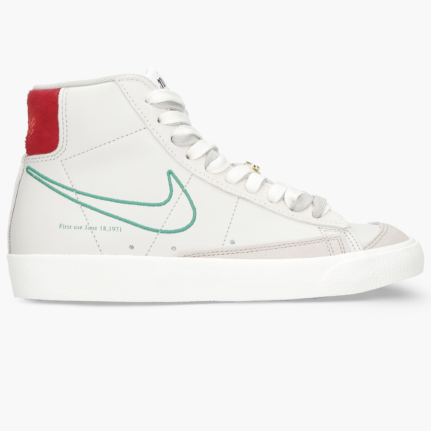 Дамски маратонки NIKE BLAZER MID '77 SE dh6757-001 цвят бежов
