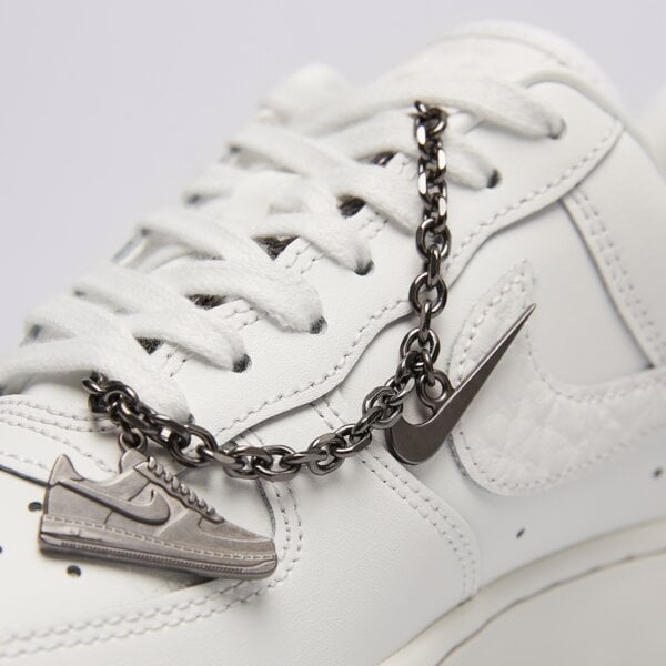 Дамски маратонки NIKE W AIR FORCE 1 '07 LO NJ im6485-121 цвят бежов