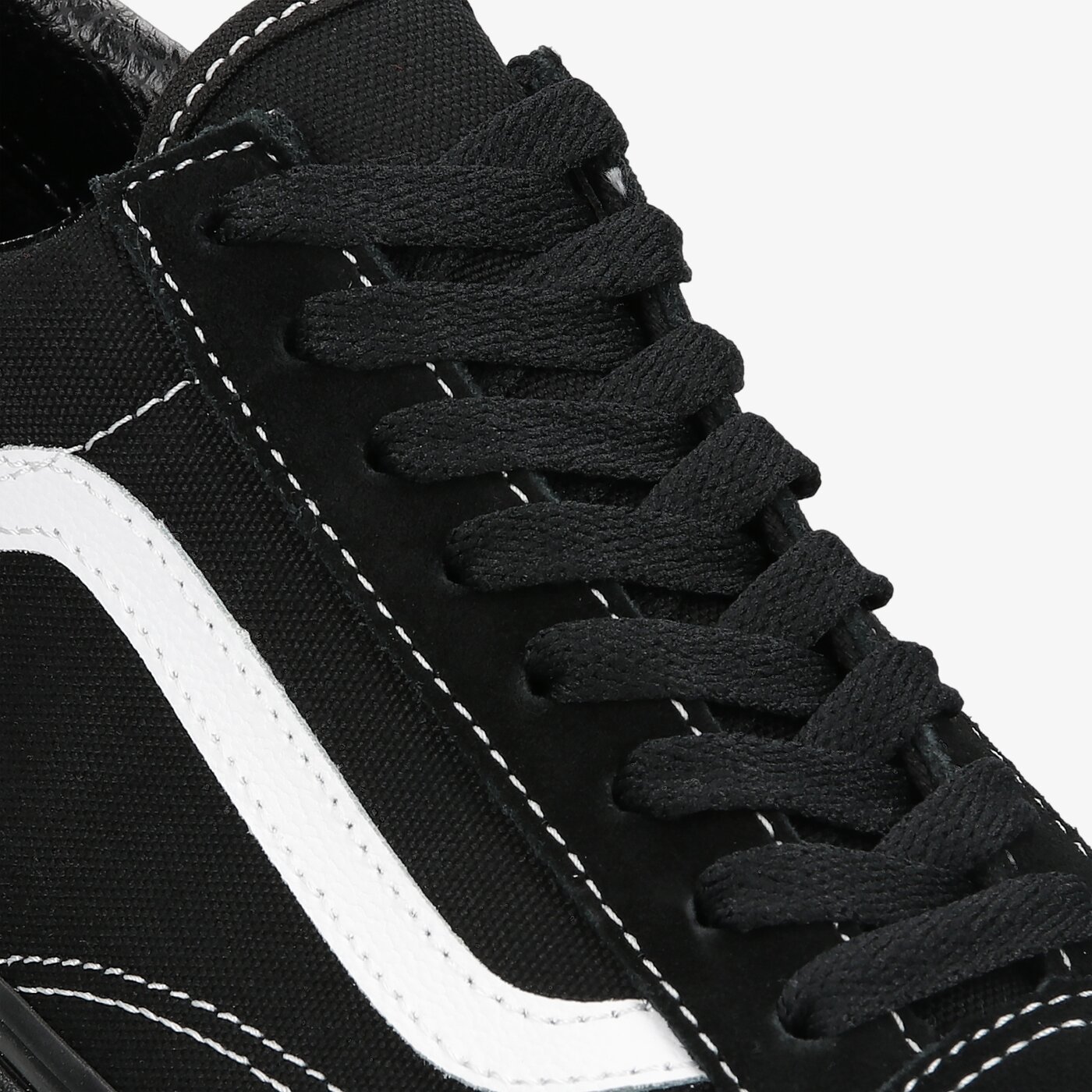Мъжки маратонки VANS UA OLD SKOOL vn0a3wkt5wu1 цвят черен