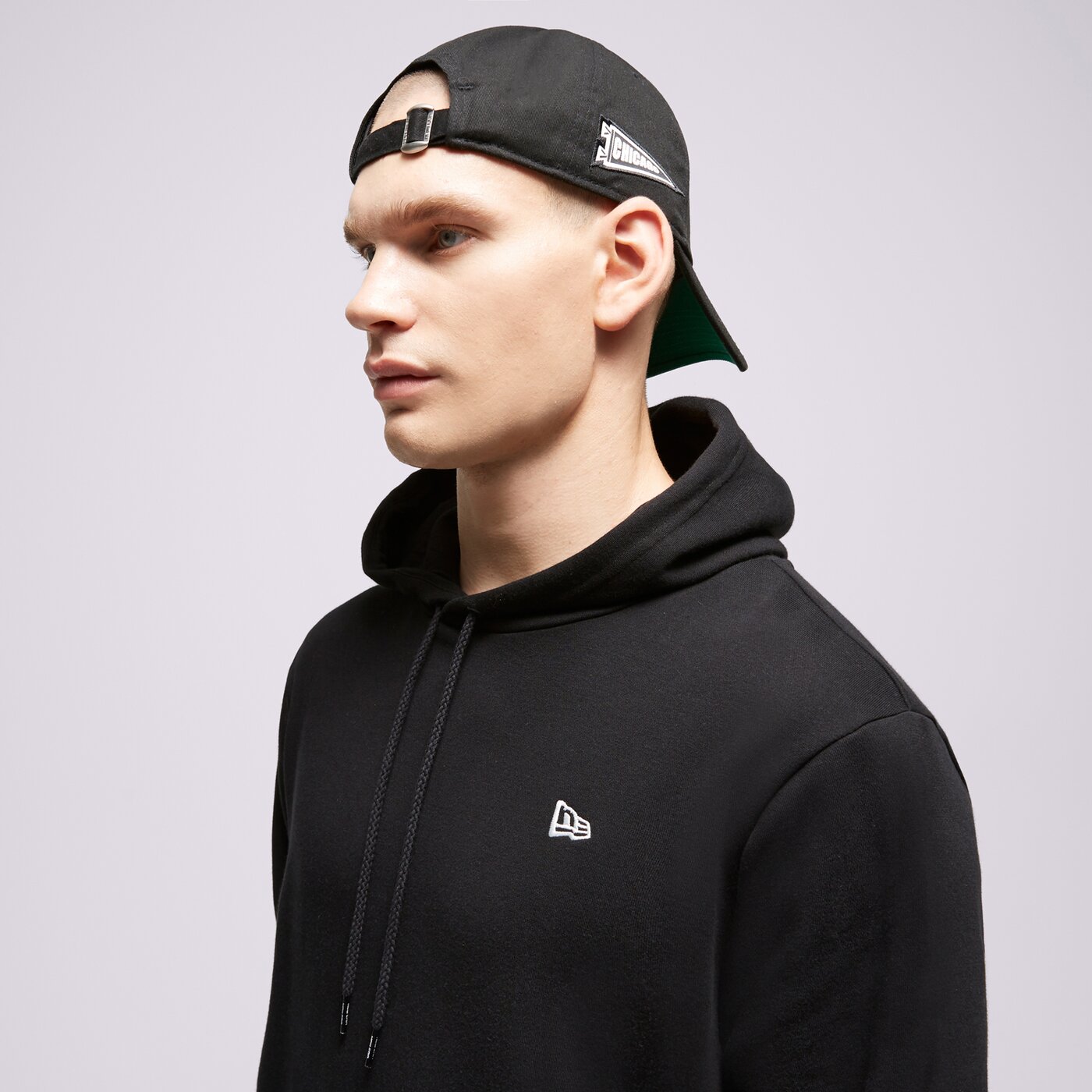 Мъжки суичър NEW ERA СУИТЧЪР С КАЧУЛКА NE ESSENTLS NONE 60416735 цвят черен