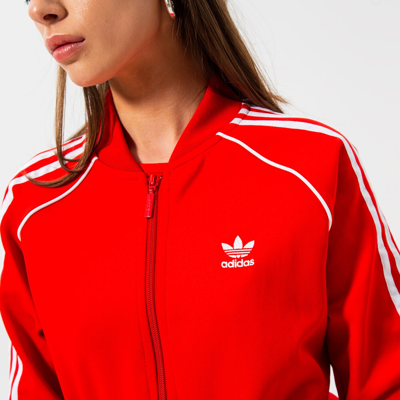 Дамски суичър ADIDAS СУИТЧЪР СЪС ЗАКОПЧАВАНЕ SST TRACKТОП PB he9562 цвят червен