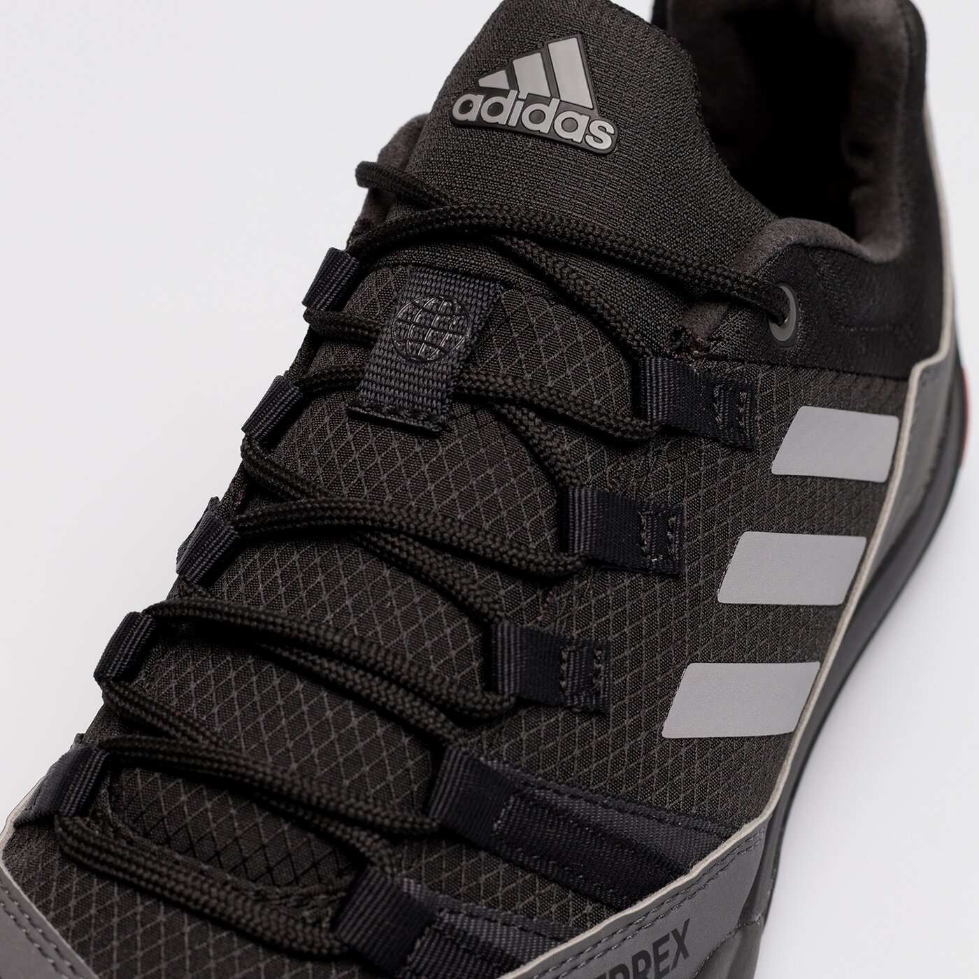 Мъжки зимни обувки ADIDAS TERREX SWIFT SOLO 2 gz0331 цвят черен