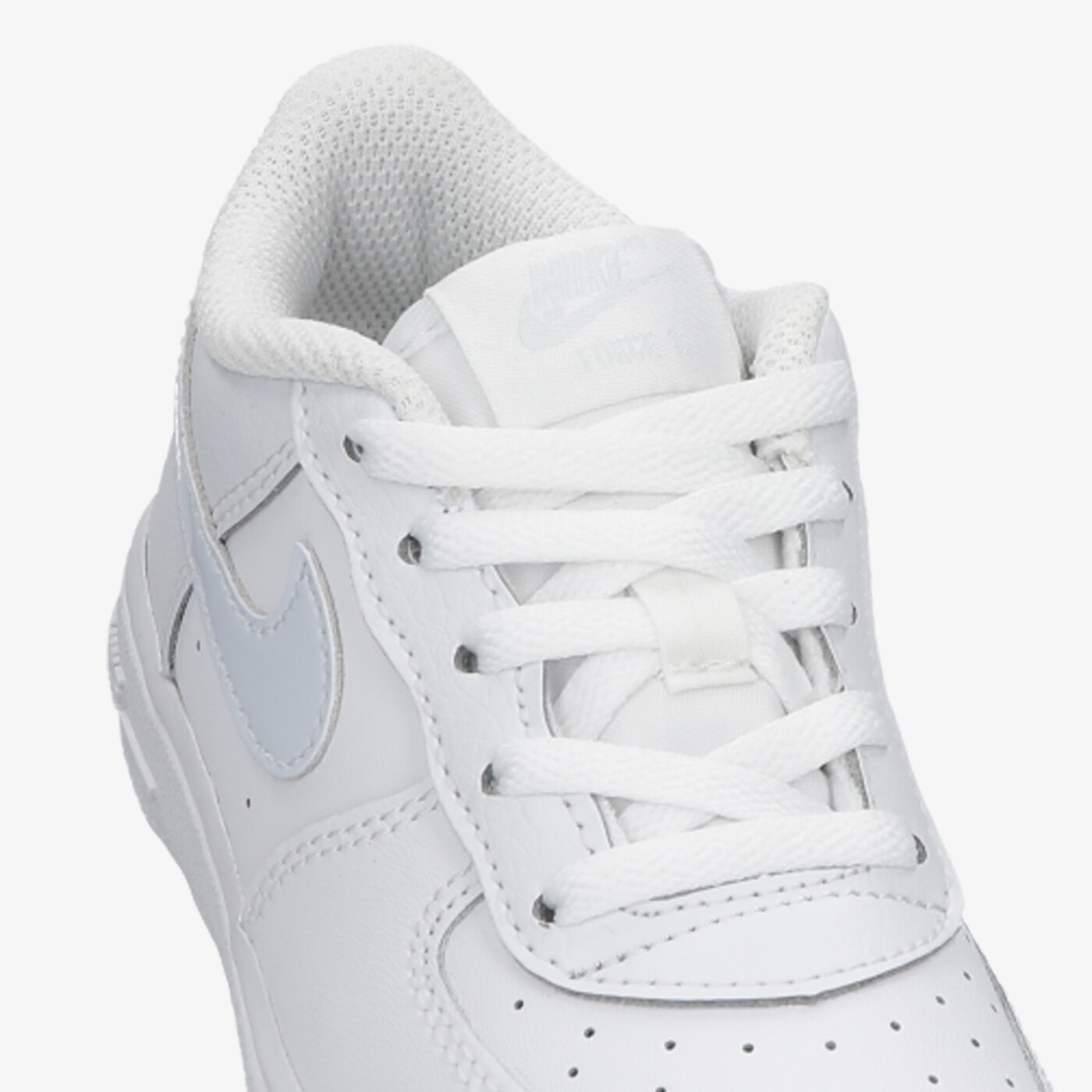 Детски маратонки NIKE AIR FORCE 1  cz1691-106 цвят бял