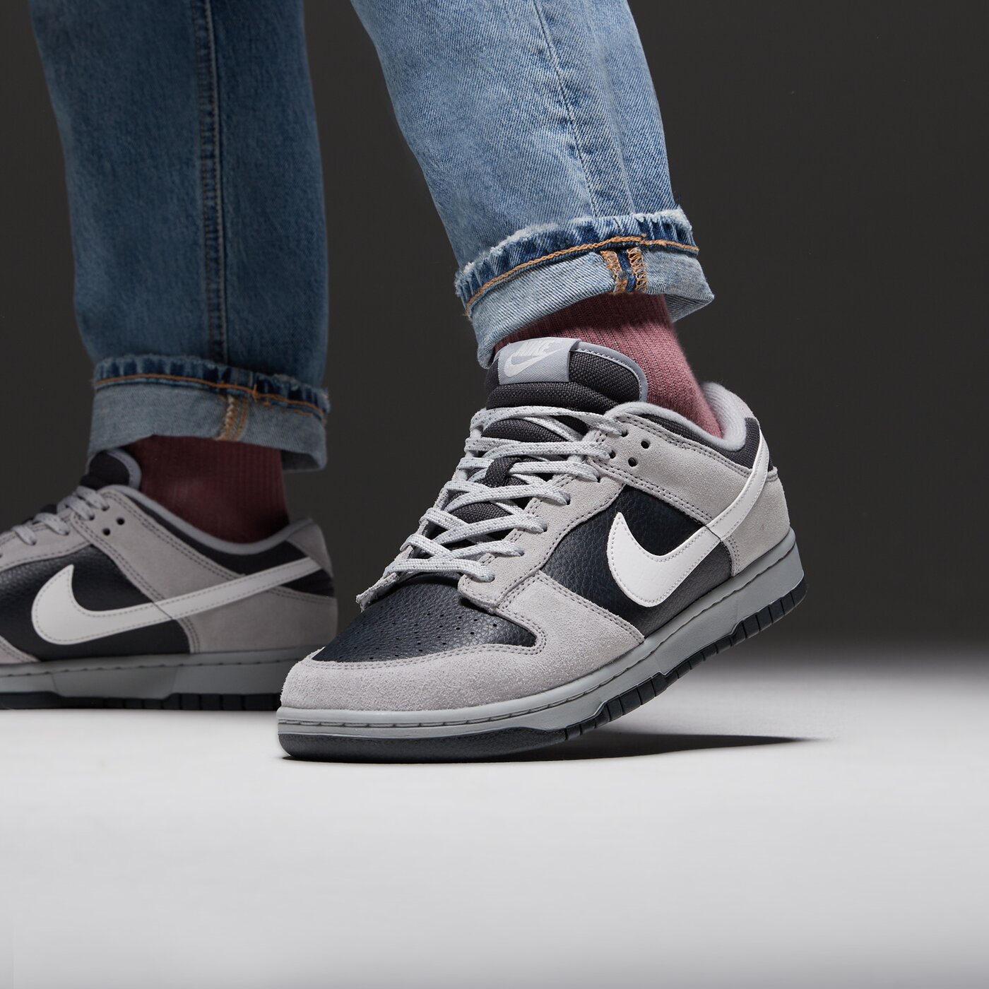 Мъжки маратонки NIKE DUNK LOW hv2532-001 цвят сив