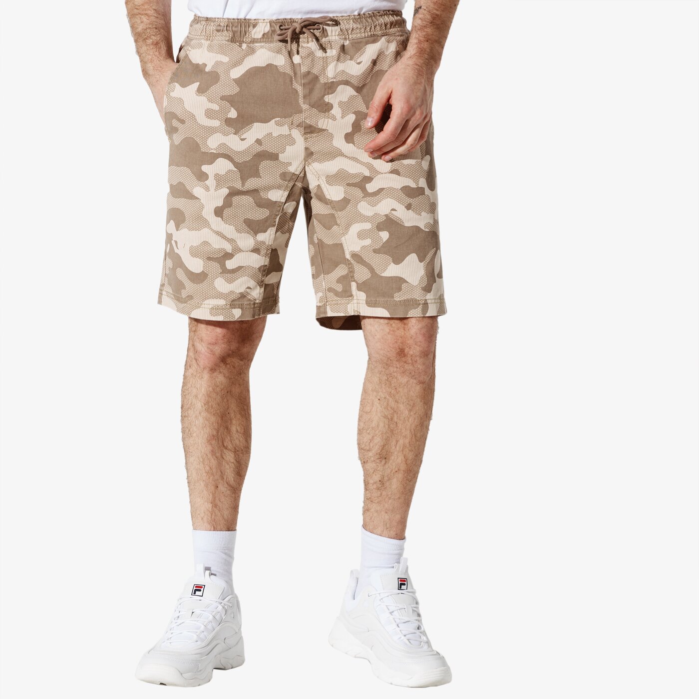 Мъжки къси панталони CONFRONT ШОРТИ CAMO SHORTS cf19szm07002 цвят бежов