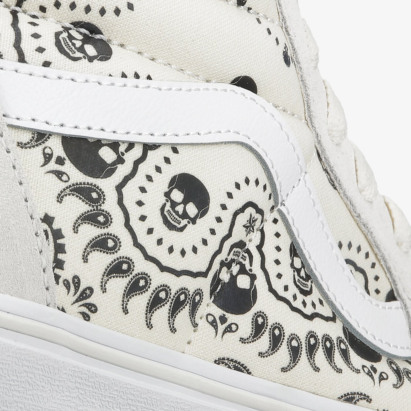 Мъжки маратонки VANS UA SK8-HI  vn0a32qg42s1 цвят бял