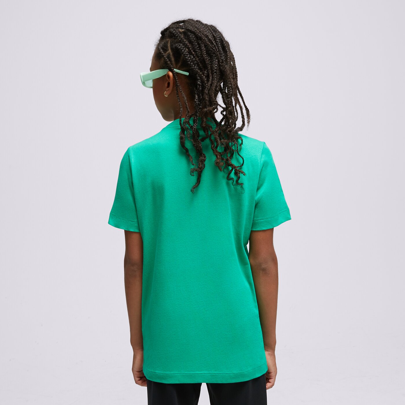 Детска тениска NIKE ТЕНИСКА NIKE SPORTSWEAR BOY ar5254-331 цвят зелен