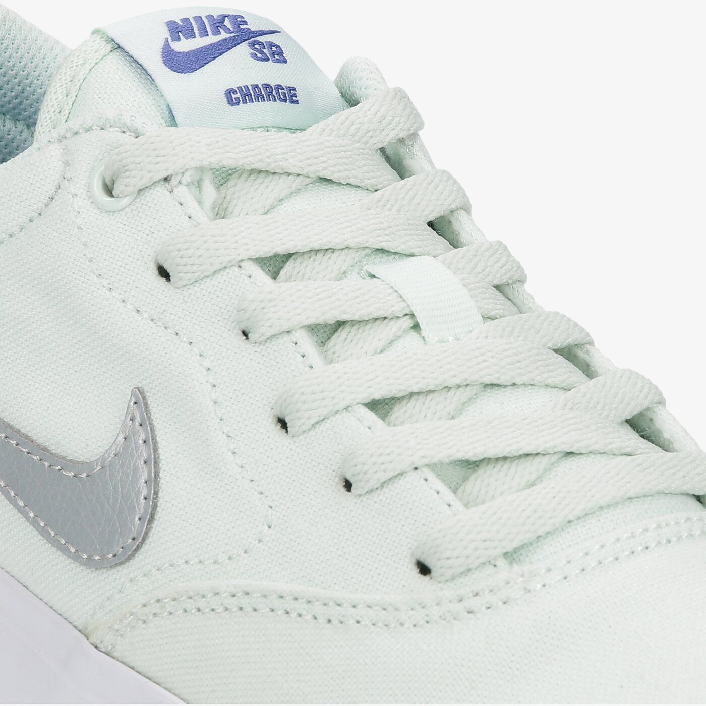 Мъжки маратонки NIKE SB CHARGE SOLARSOFT TEXTILE cd6279-302 цвят зелен
