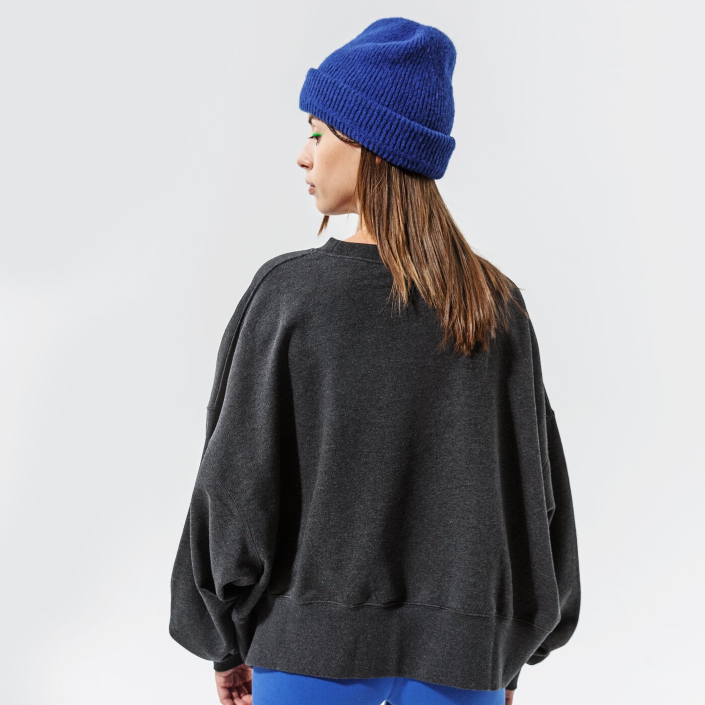 Дамски суичър NIKE СУИТЧЪР W NSW ESS FLC CREW CLCTN RE dj6937-010 цвят черен