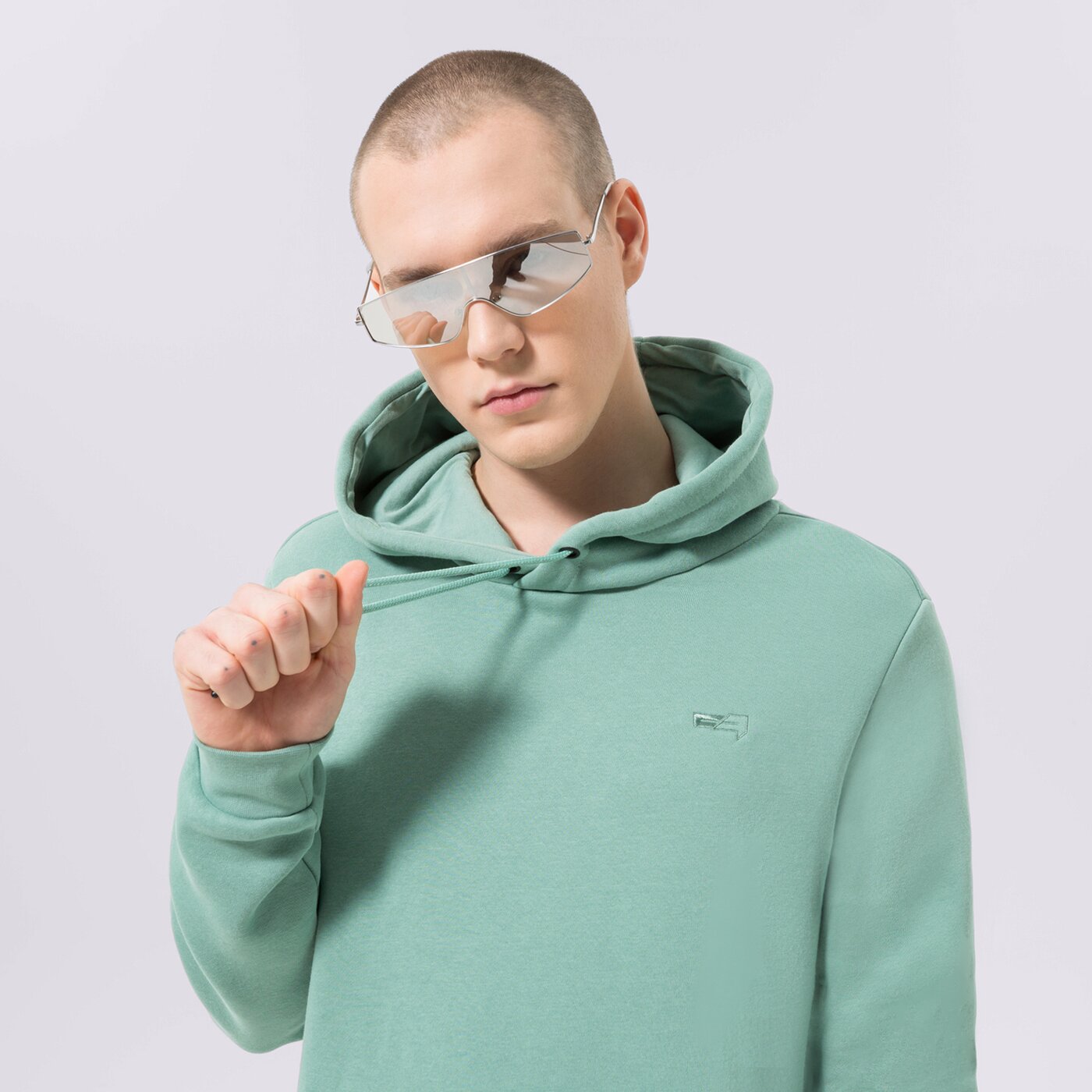 Мъжки суичър CONFRONT СУИТЧЪР С КАЧУЛКА GREEN cf123blm91001 цвят зелен