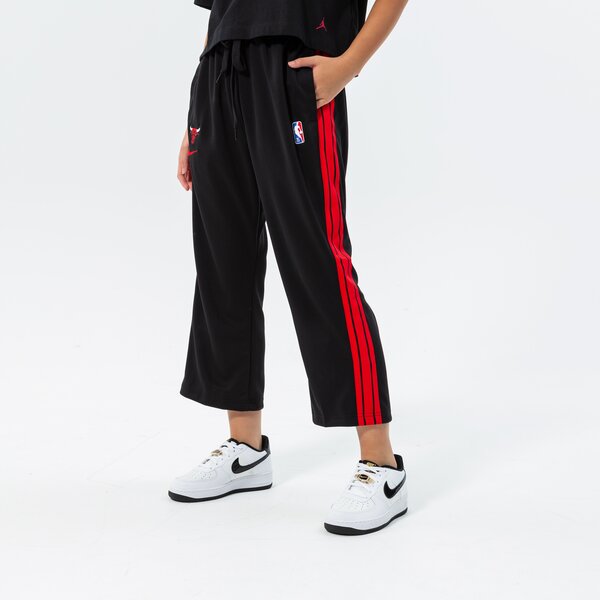 Дамски панталони NIKE ПАНТАЛОНИ CHI W NK TRKST PANT CTS 75 NBA db1414-010 цвят черен