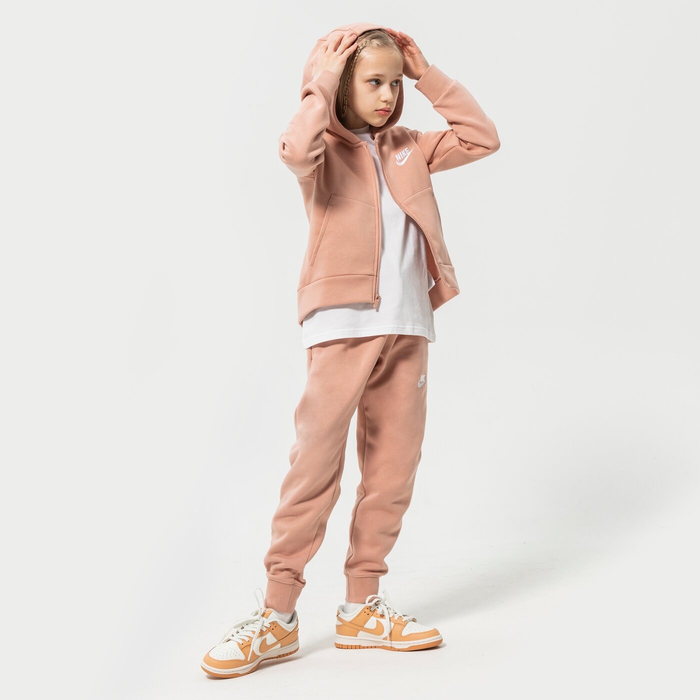 Детски суичър NIKE СУИТЧЪР СЪС ЗАКОПЧАВАНЕ   С КАЧУЛКА NIKE CLB FLC GIRL dc7118-609 цвят розов