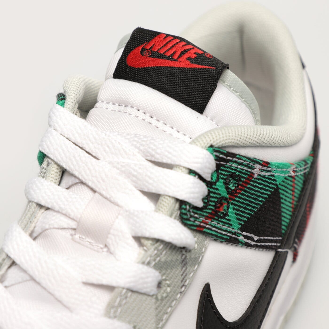 Мъжки маратонки NIKE DUNK LOW RETRO PREMIUM dv0827-100 цвят бял