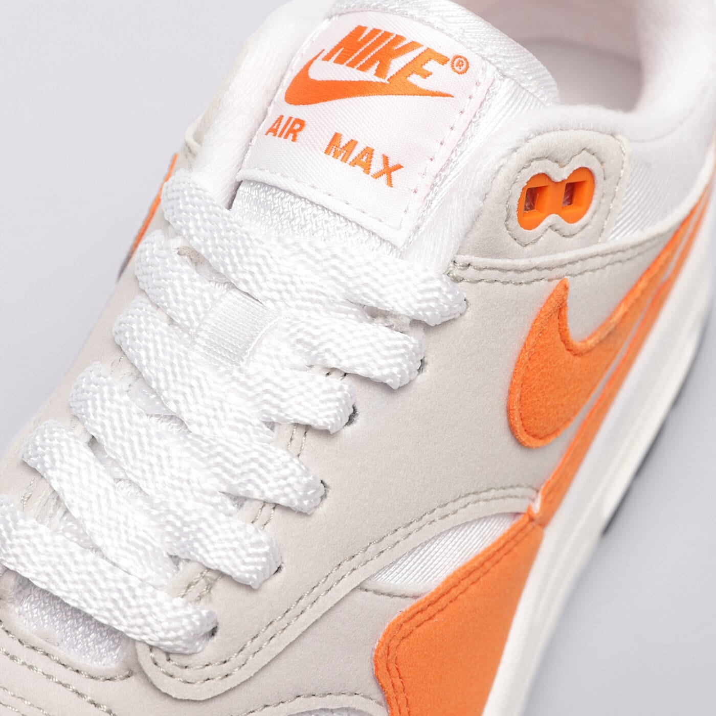 Дамски маратонки NIKE AIR MAX 1 '87 dz2628-002 цвят оранжев
