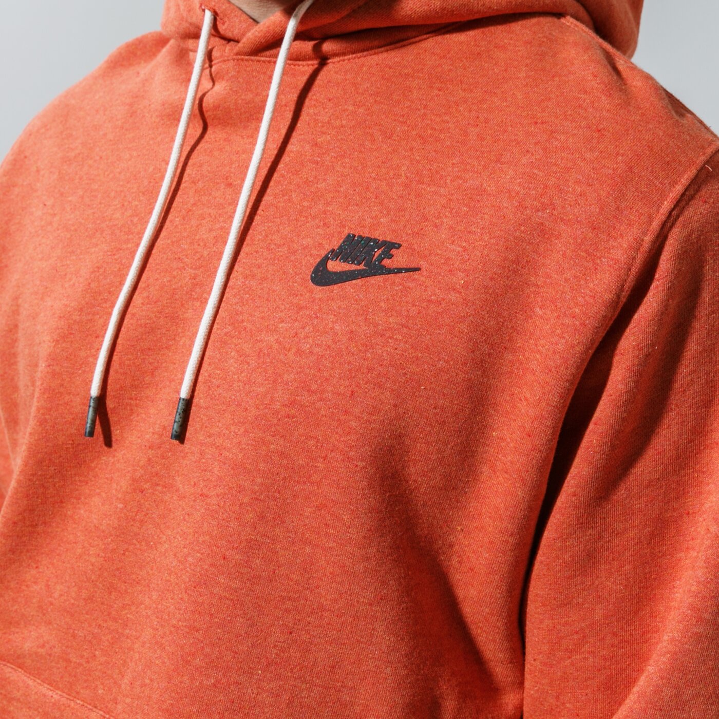 Мъжки суичър NIKE СУИТЧЪР С КАЧУЛКА SPORTSWEAR da0680-812 цвят оранжев