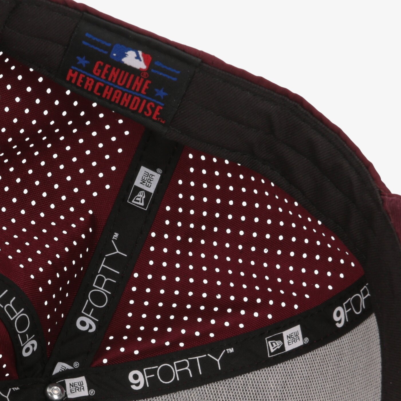 Мъжка шапка с козирка NEW ERA ШАПКА FEATHER PERF 9FORTY NEYYAN FBGFBG 11927240 цвят бордо