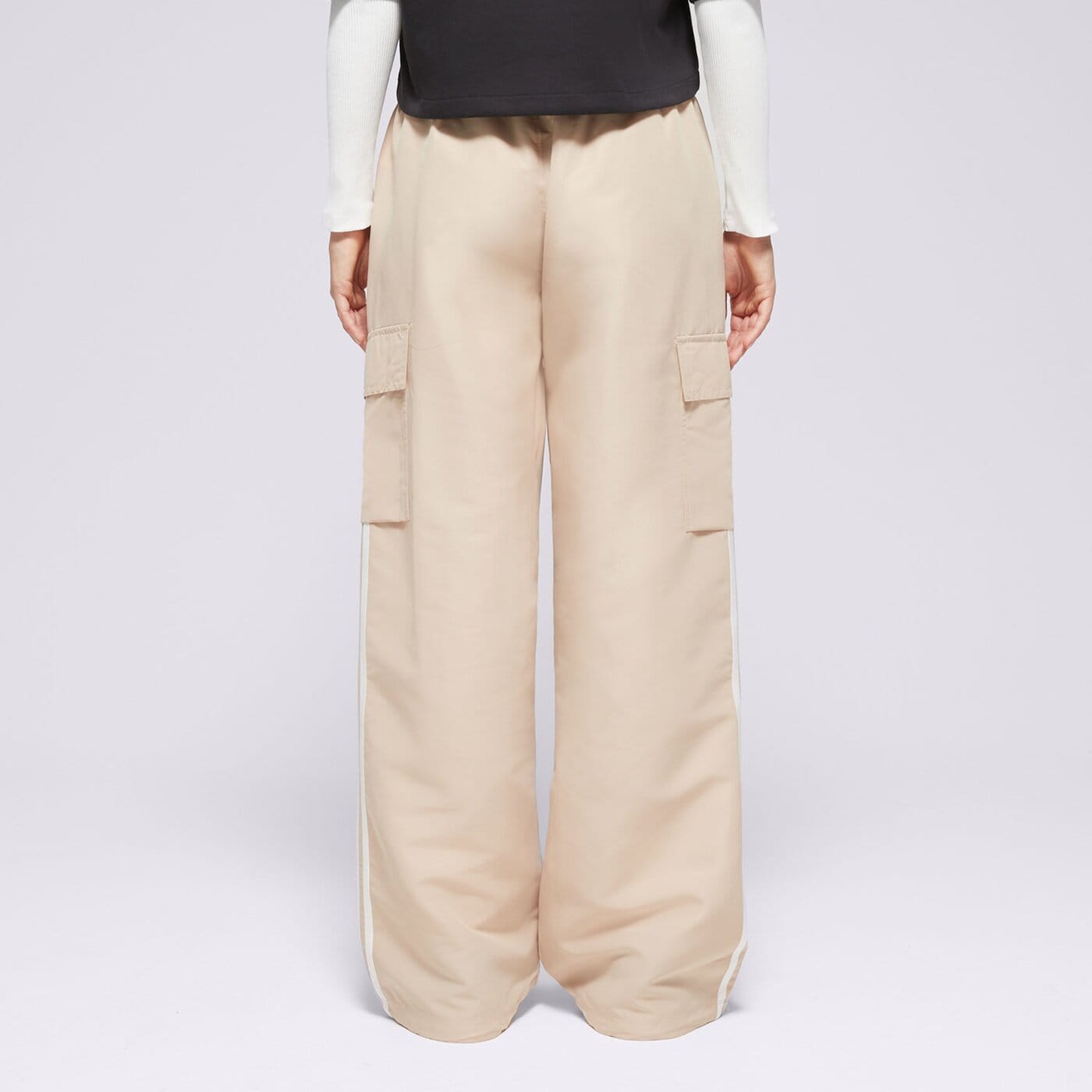 Дамски панталони ADIDAS ПАНТАЛОНИ 3S CARGO PANTS iz0717 цвят бежов