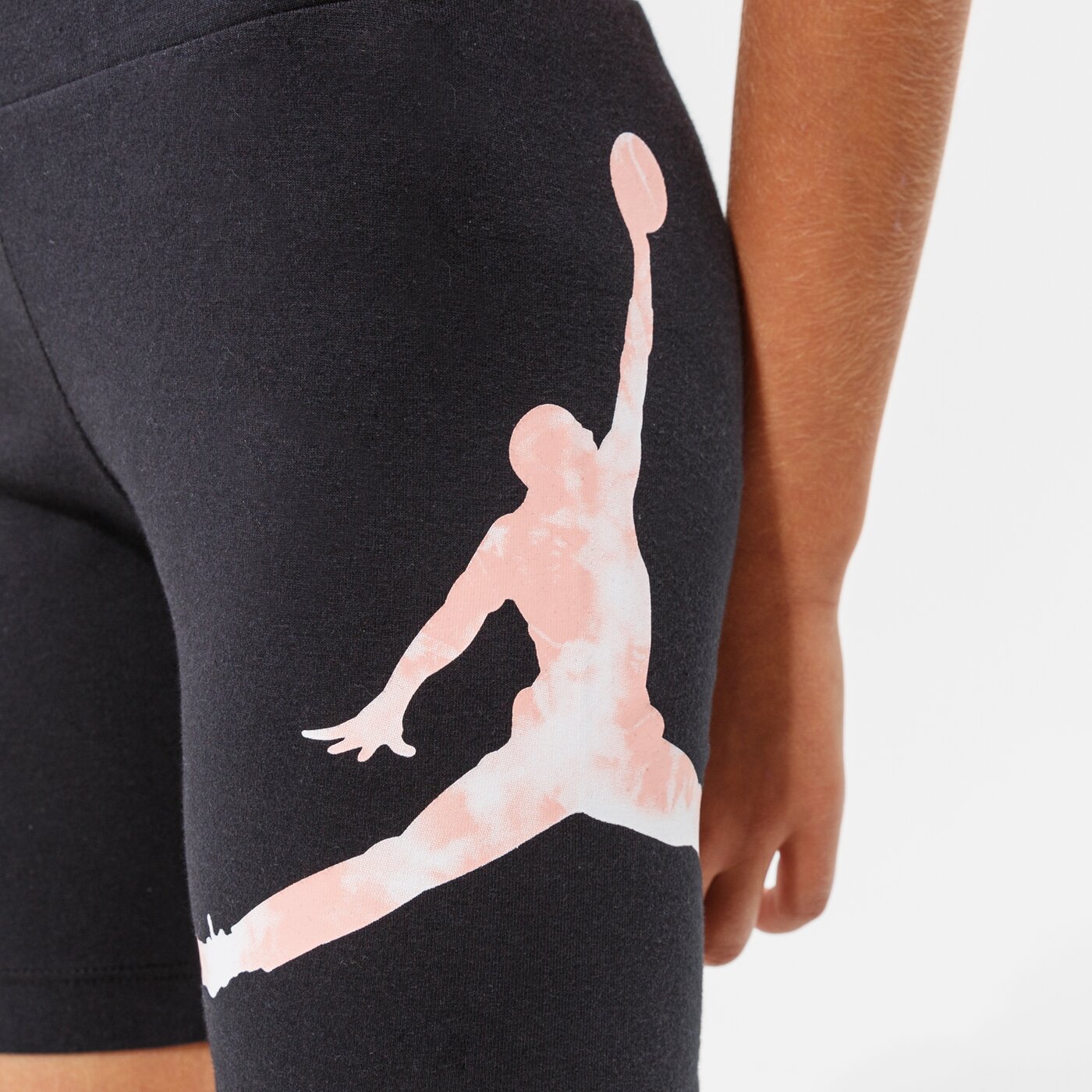  JORDAN ШОРТИ JORDAN GIRL TIE DYE BIKER SHORT GIRL 45a765-023 цвят черен