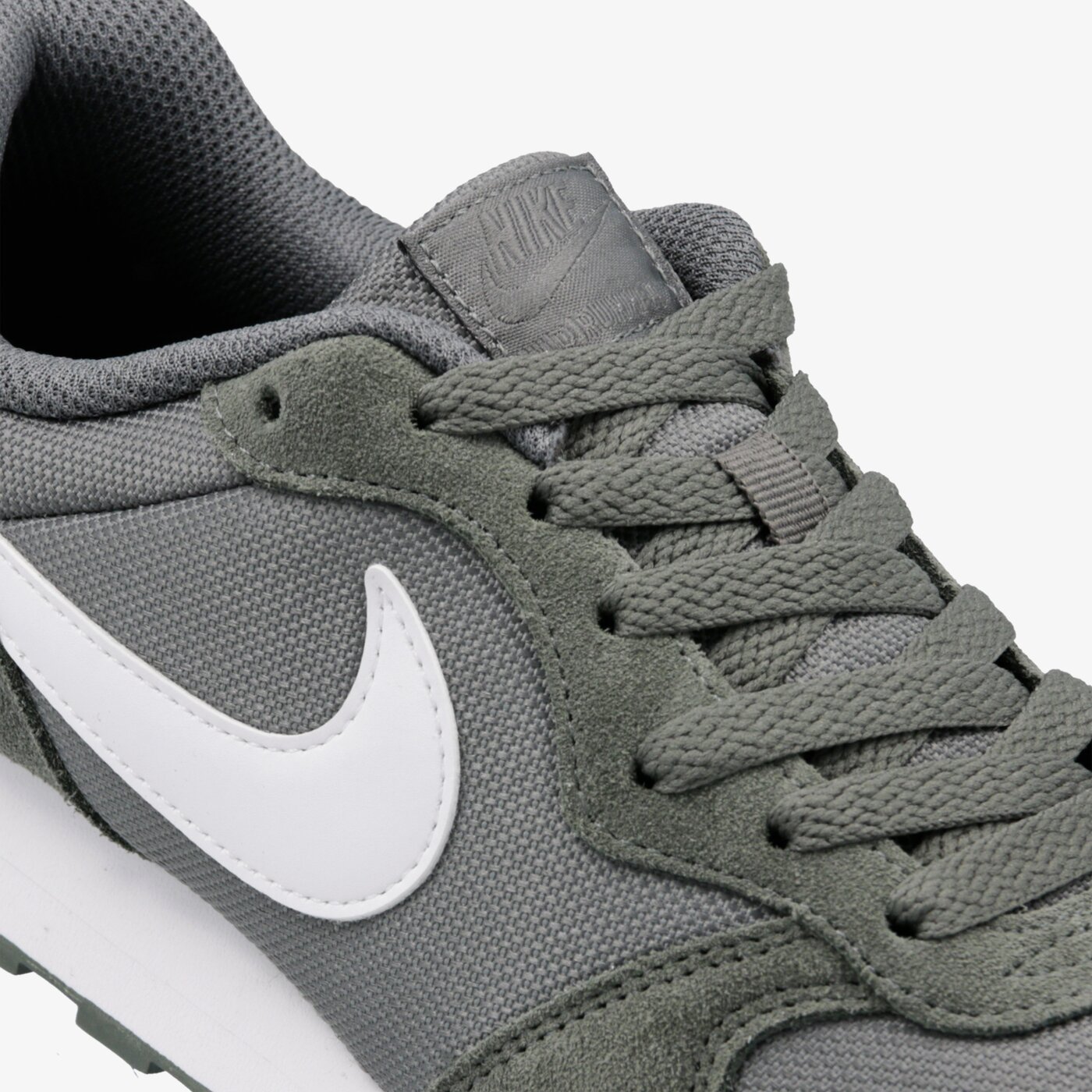 Детски маратонки NIKE MD RUNNER 2 PE (GS) bq8271-300 цвят зелен