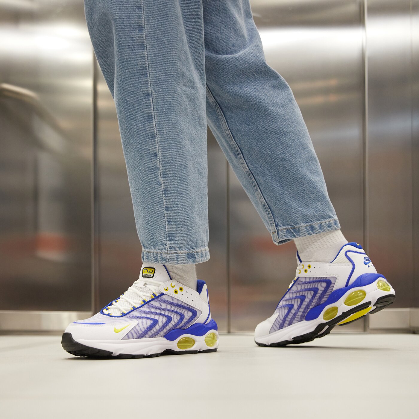 Мъжки маратонки NIKE AIR MAX TW NN dq3984-100 цвят син