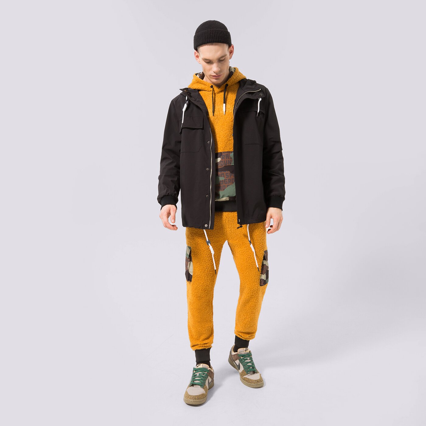 Мъжко преходно яке CONFRONT ЯКЕ HOODED BLACK cf123kum05001 цвят черен