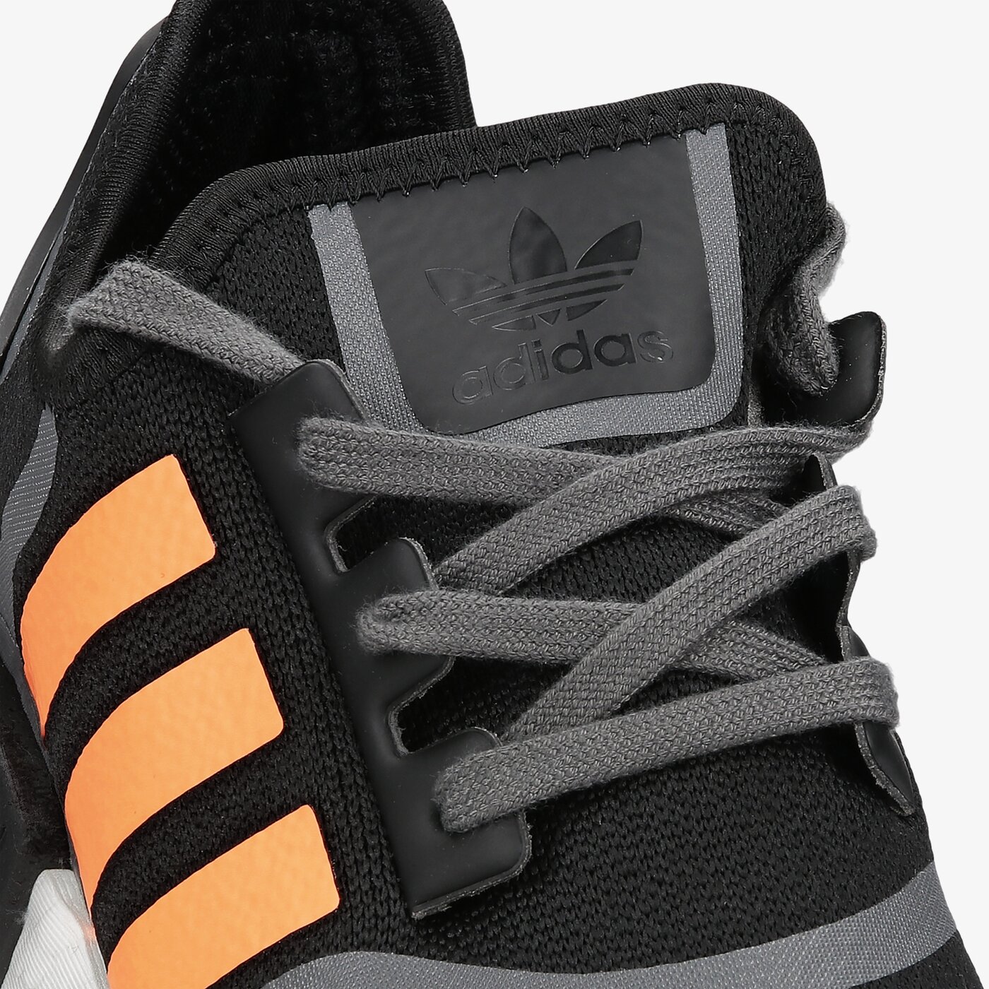 Мъжки маратонки ADIDAS NMD_R1 g55575 цвят черен