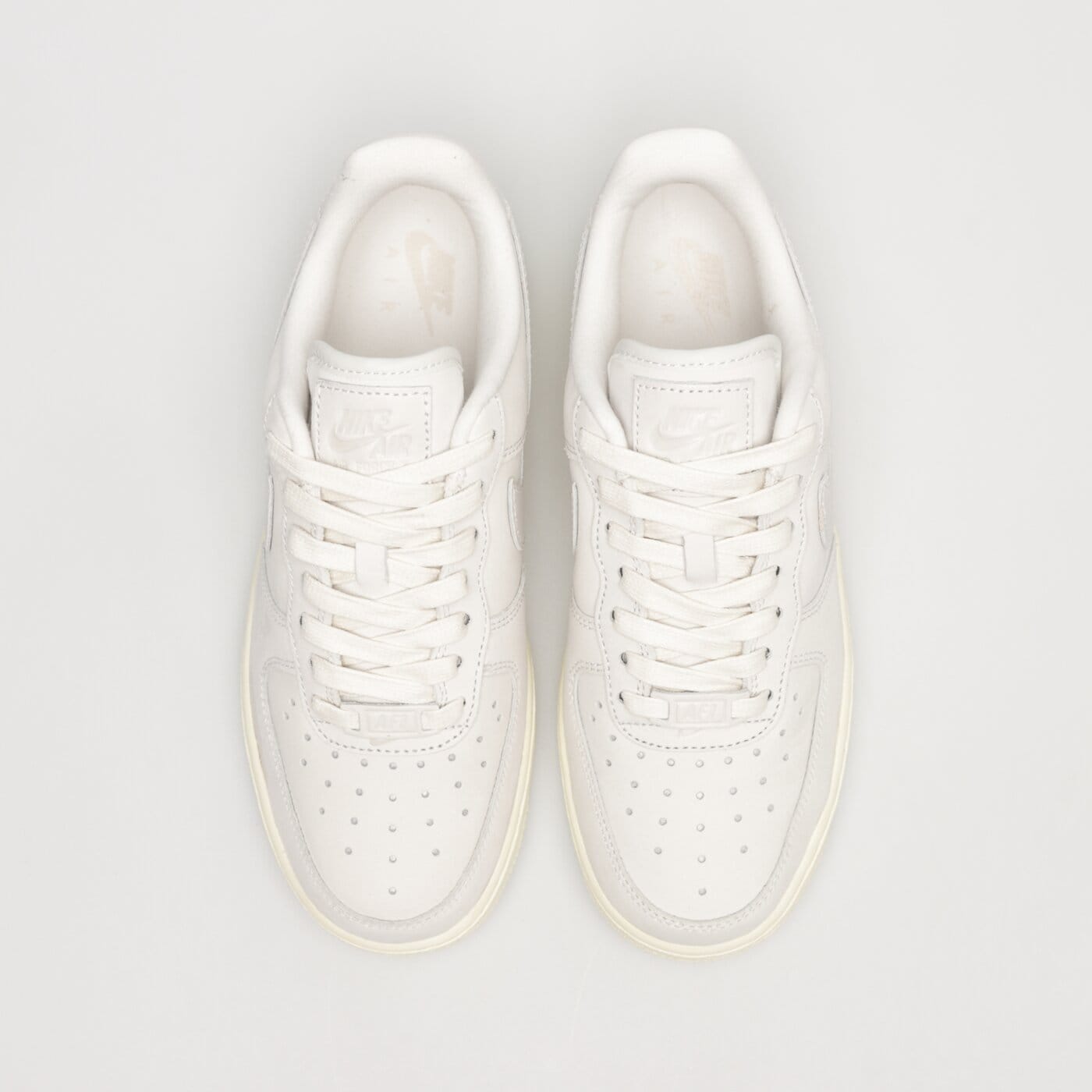 Дамски маратонки NIKE AIR FORCE 1 '07 PRM dr9503-100 цвят бял