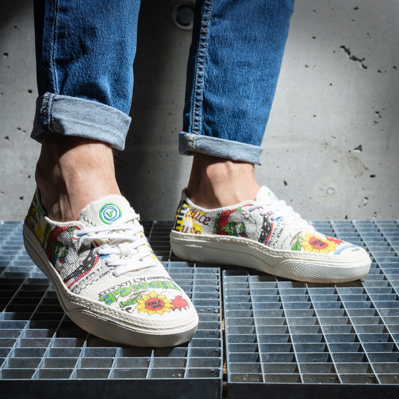 Мъжки маратонки VANS UA CIRCLE VEE vn0a4bwlarg1 цвят бял