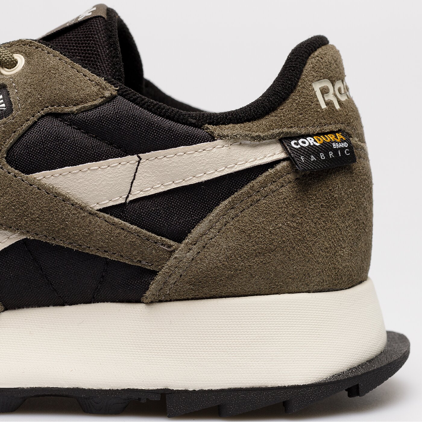 Мъжки маратонки REEBOK CLASSIC LEATHER gx4805 цвят каки