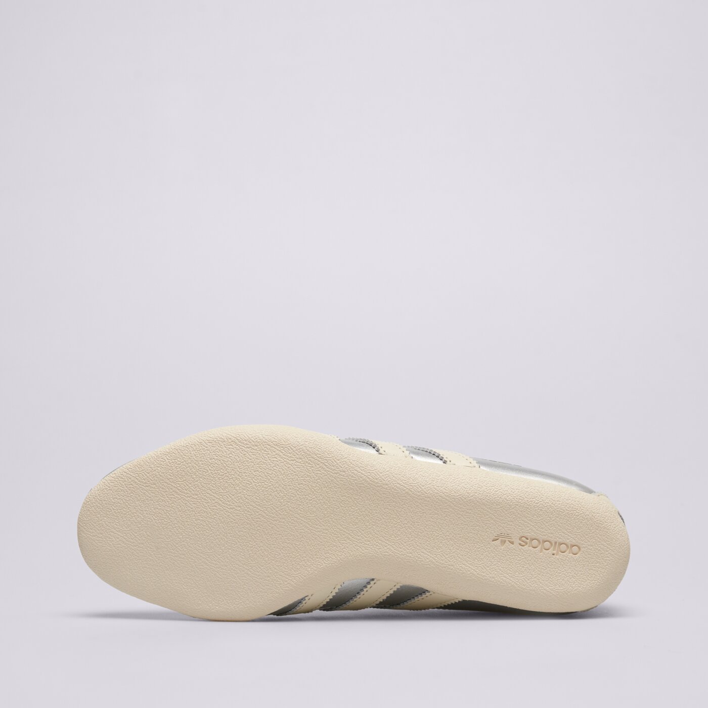 Дамски маратонки ADIDAS TOKYO jq0593 цвят сребърен