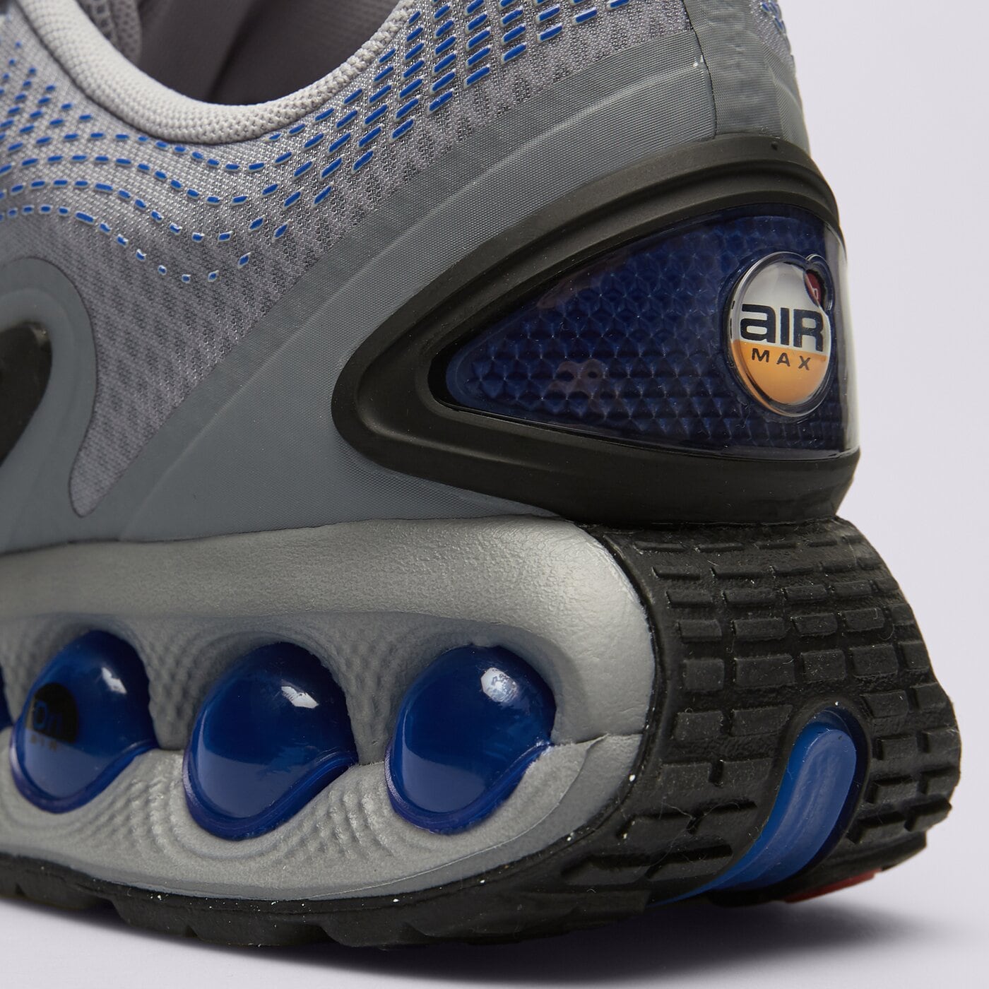 Мъжки маратонки NIKE AIR MAX DN dv3337-017 цвят сив