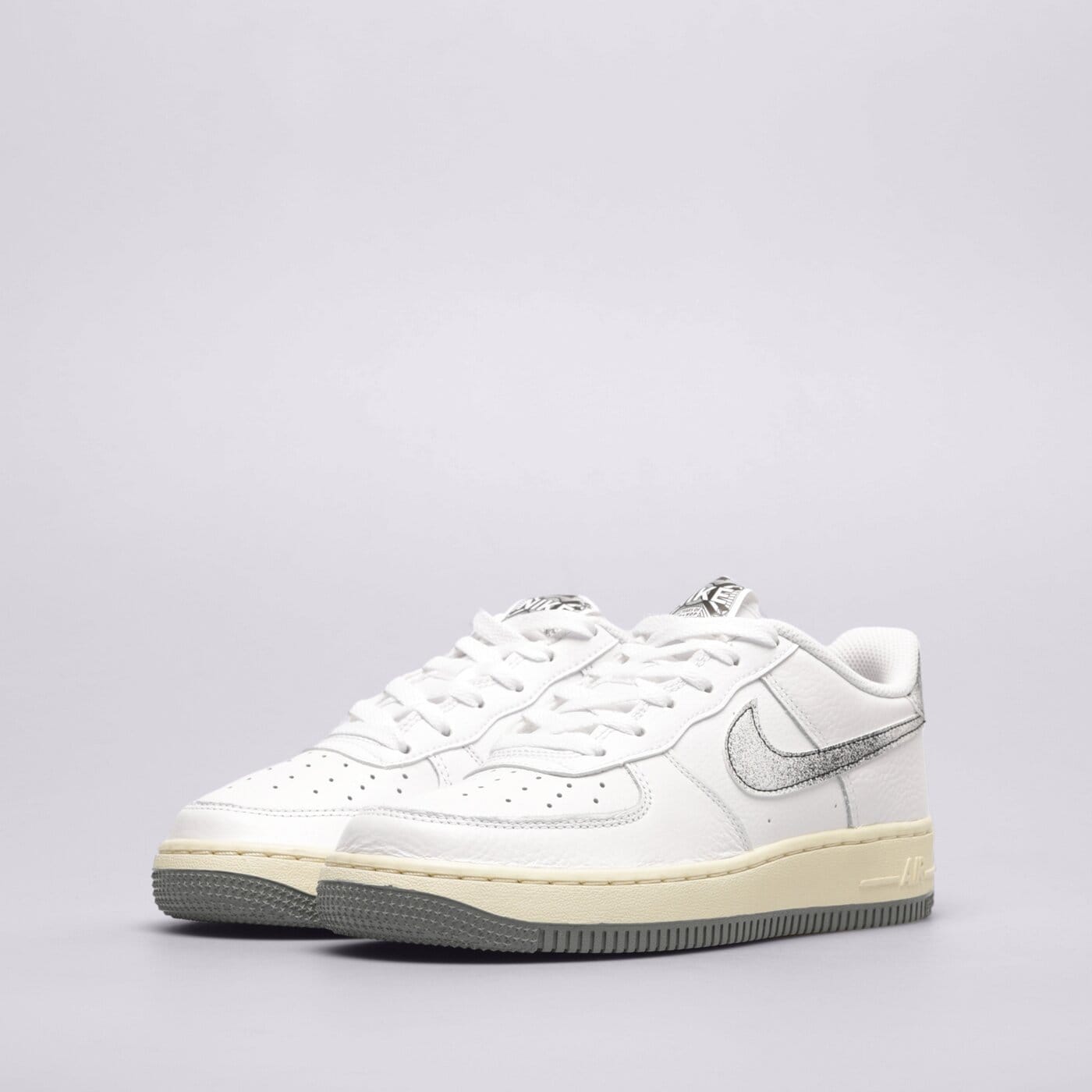 Детски маратонки NIKE AIR FORCE 1 LV8 3 (GS) dx1657-100 цвят бял