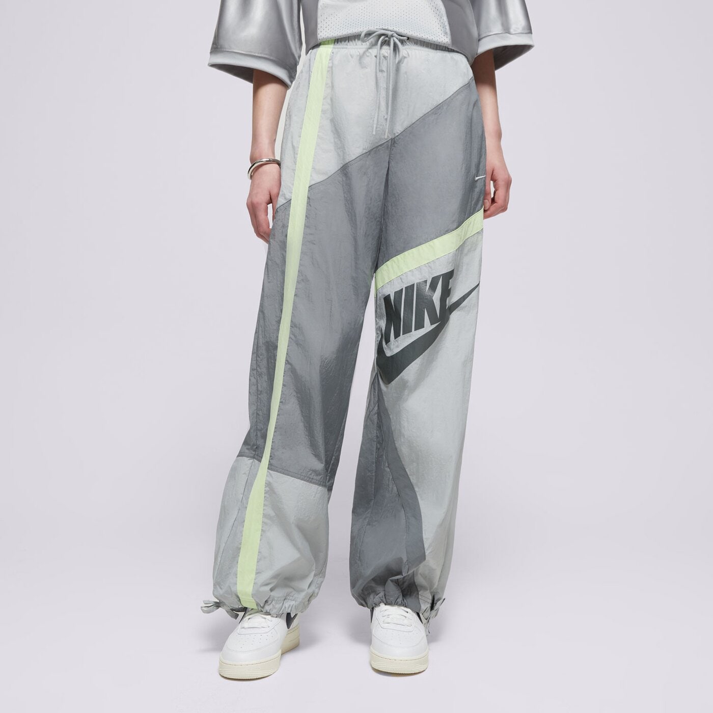 Дамски панталони NIKE ПАНТАЛОНИ W NSW STREET WVN OH PANT hj4178-084 цвят сив