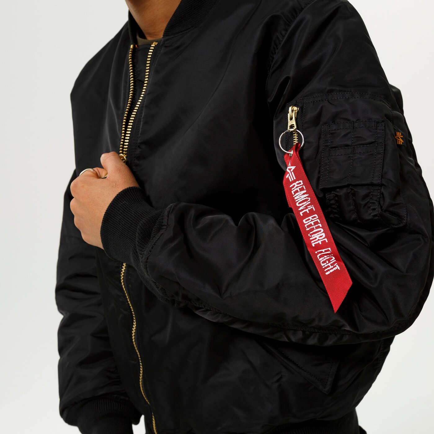 Мъжко зимно яке ALPHA INDUSTRIES ЯКЕ MA-1 100101-03 цвят черен