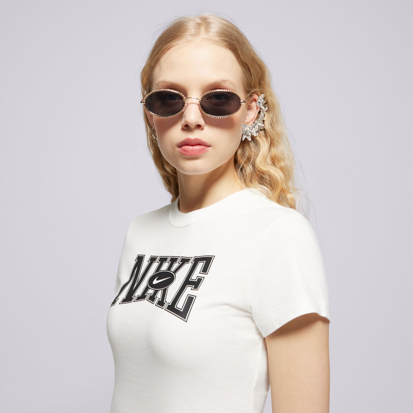 Дамска тениска NIKE ТЕНИСКА W NSW SLIM CROP TEE STREET hq1709-133 цвят кремав