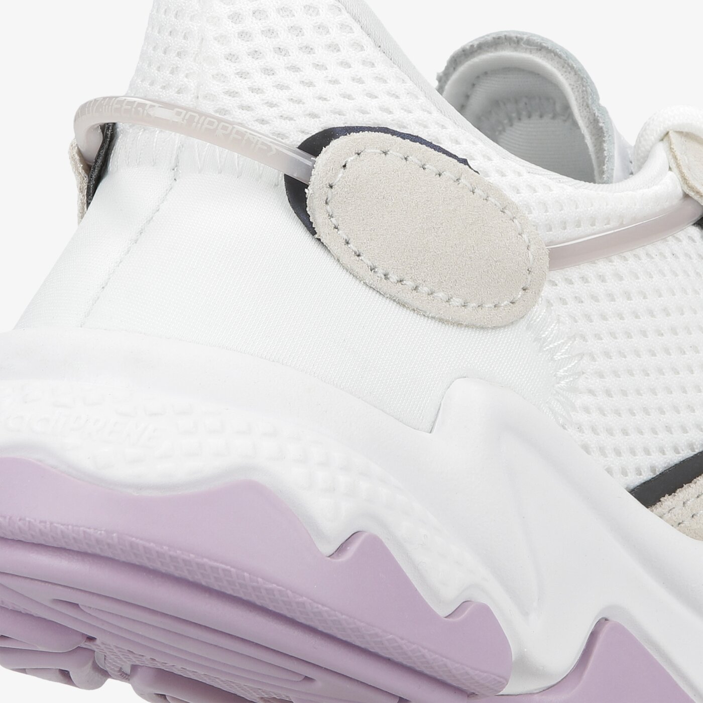 Дамски маратонки ADIDAS OZWEEGO W eg9204 цвят бежов