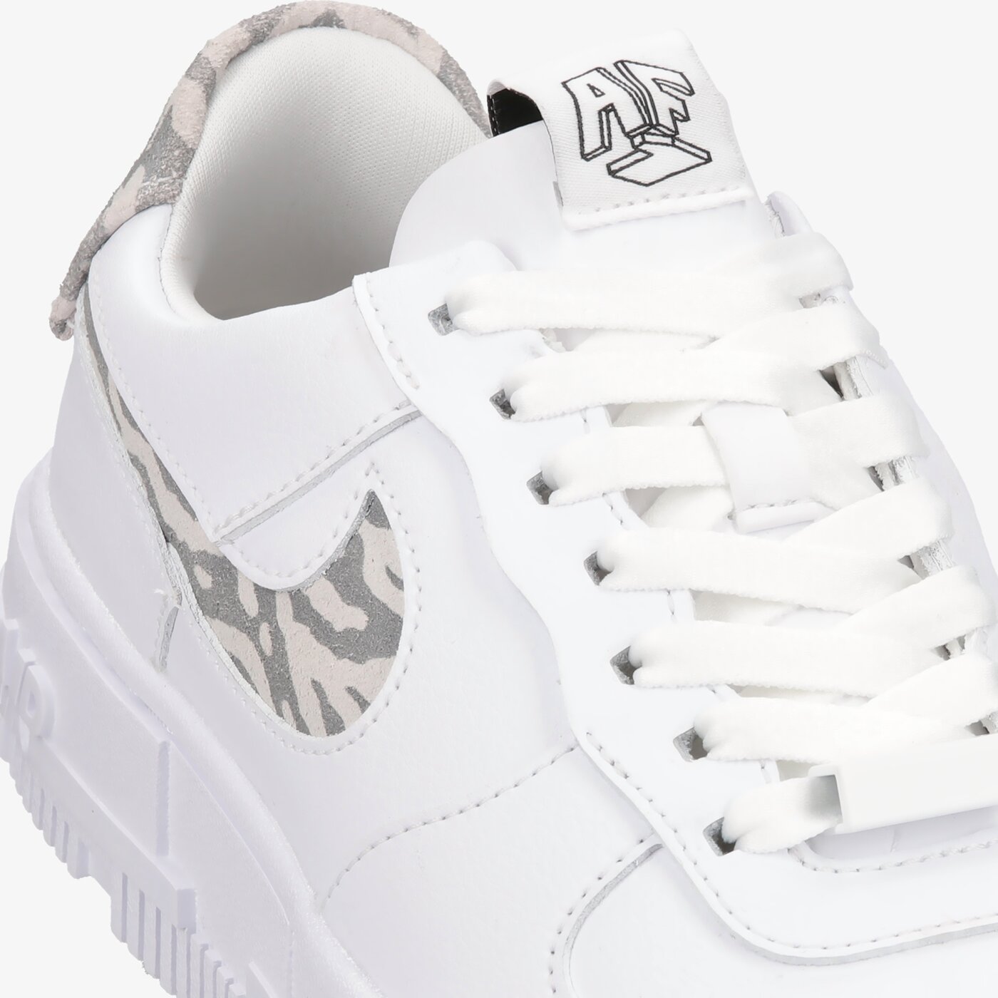 Дамски маратонки NIKE W AF1 PIXEL SE dh9632-100 цвят бял