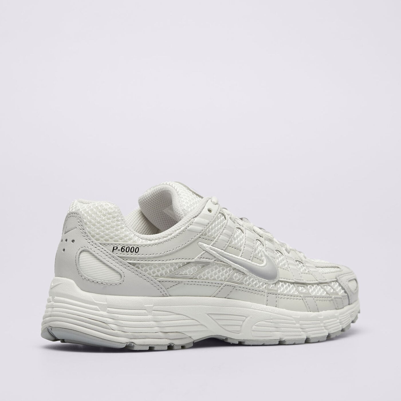 Дамски маратонки NIKE W P-6000 SE if1756-100 цвят сив