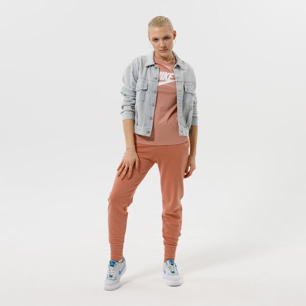 Дамска тениска NIKE ТЕНИСКА SPORTSWEAR ESSENTIAL bv6169-609 цвят розов