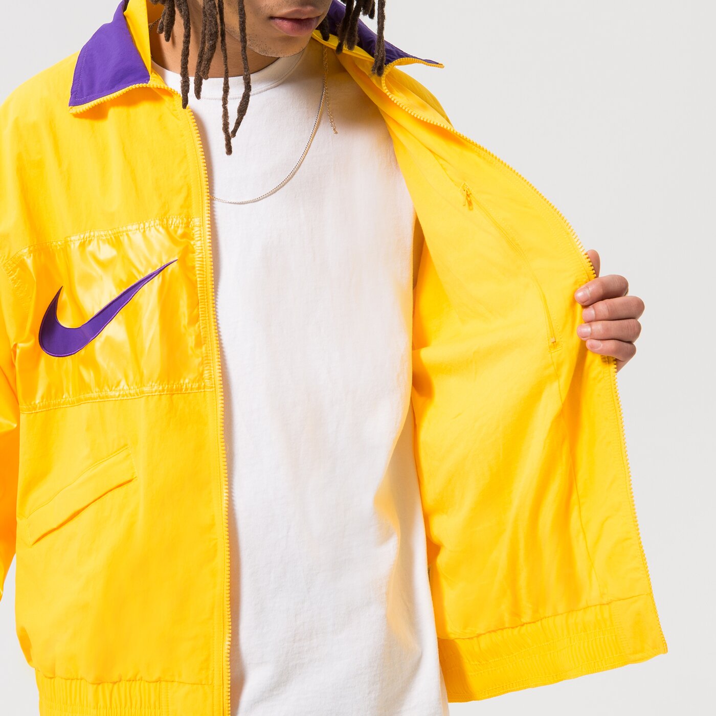 Мъжко преходно яке NIKE ЯКЕ ПРЕХОДЕН LAL M NK LTWT JKT CTS GX NBA dr9190-728 цвят жълт