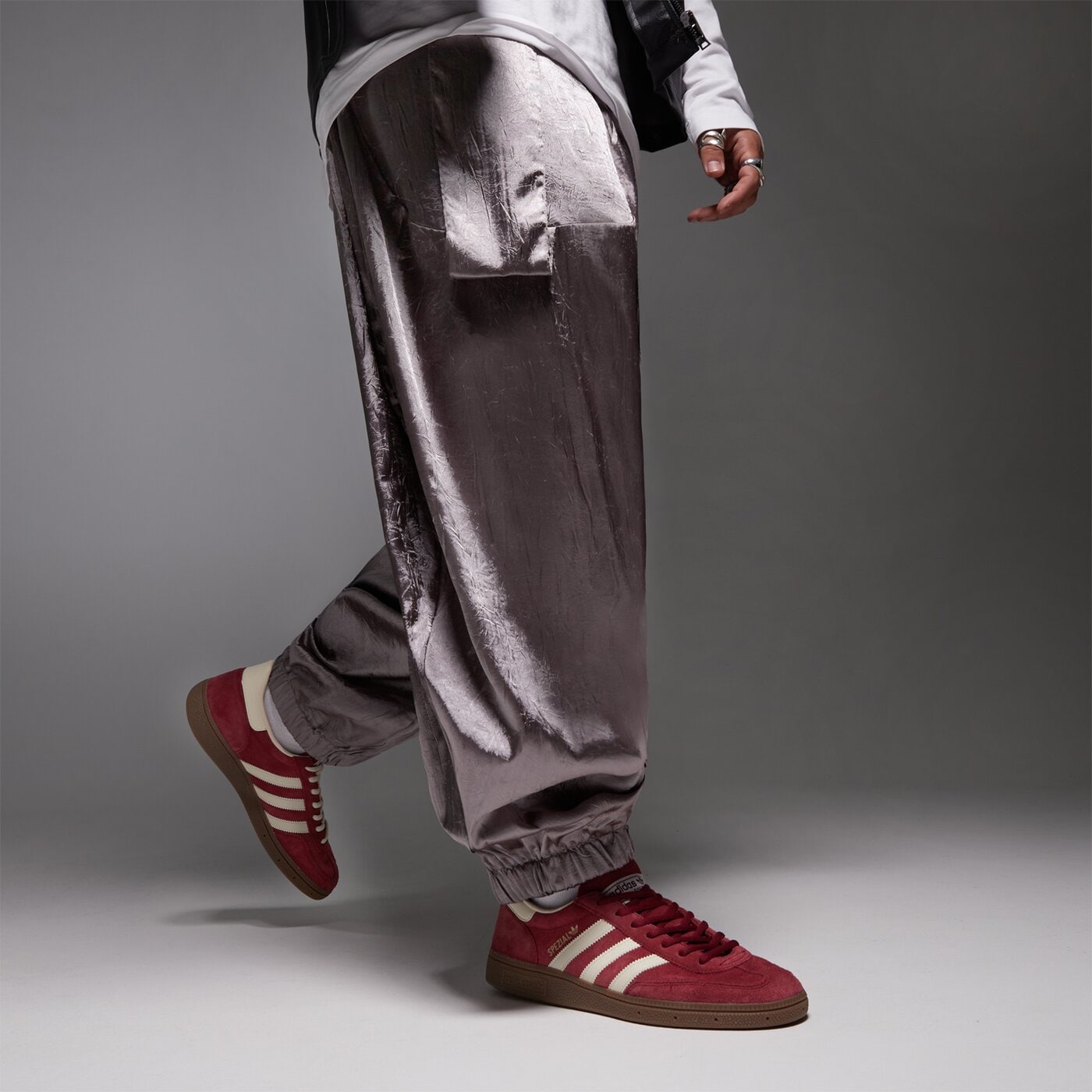 Мъжки маратонки ADIDAS HANDBALL SPEZIAL  jr2122 цвят бордо