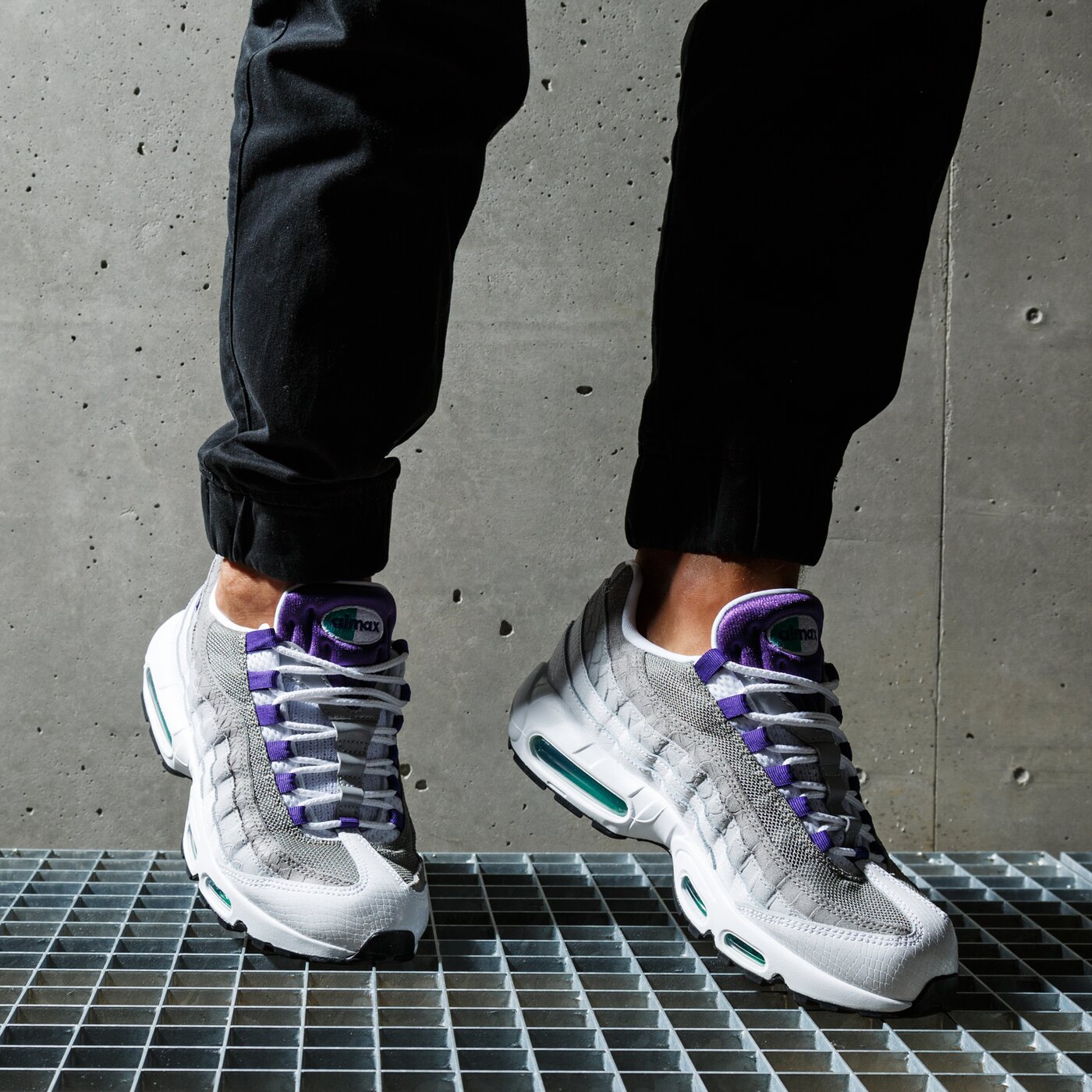 Мъжки маратонки NIKE AIR MAX 95 LV8 ao2450-101 цвят бял