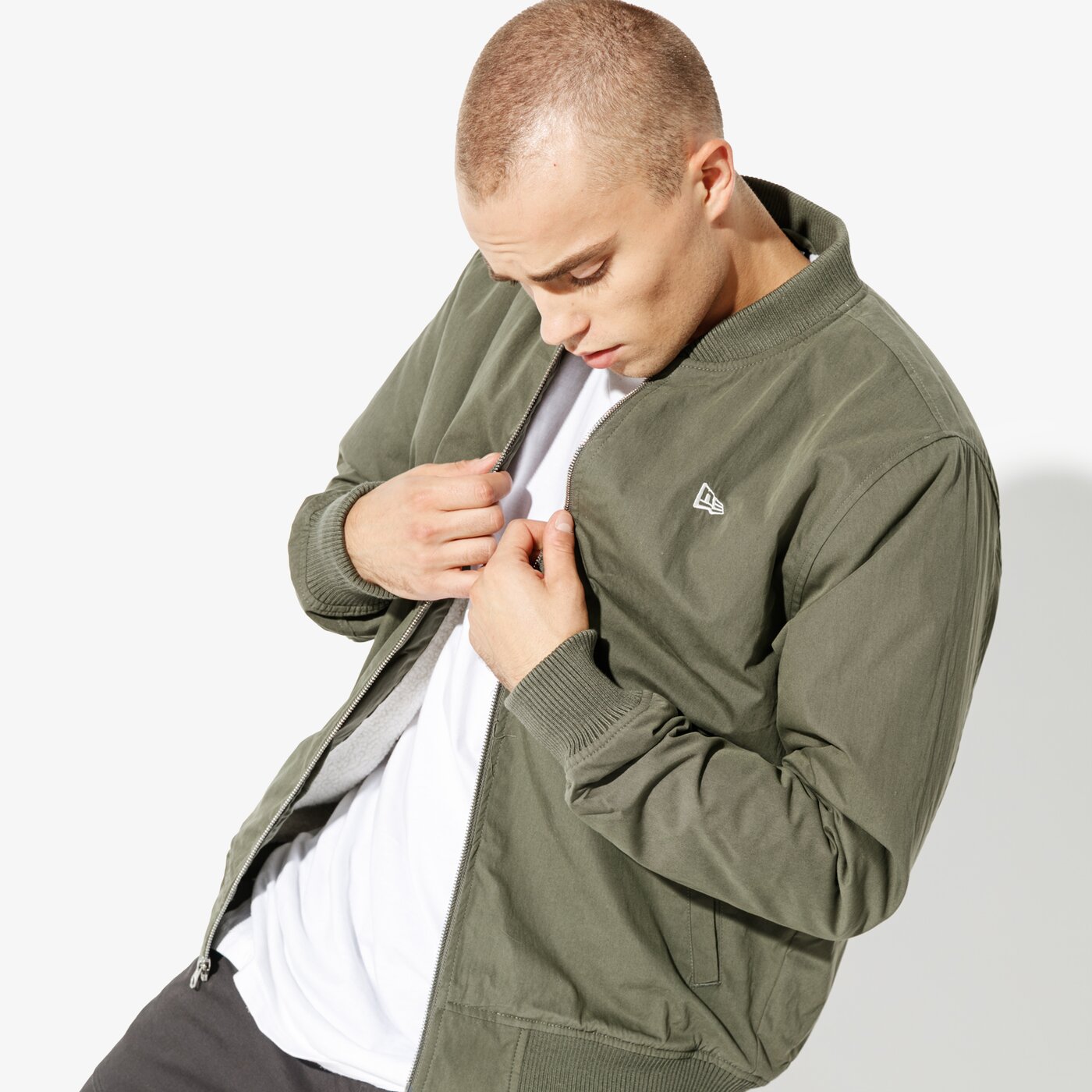 Мъжко зимно яке NEW ERA ЯКЕ NE BRANDED SHERPA BOMBER NE NOV NONE 11604083 цвят каки