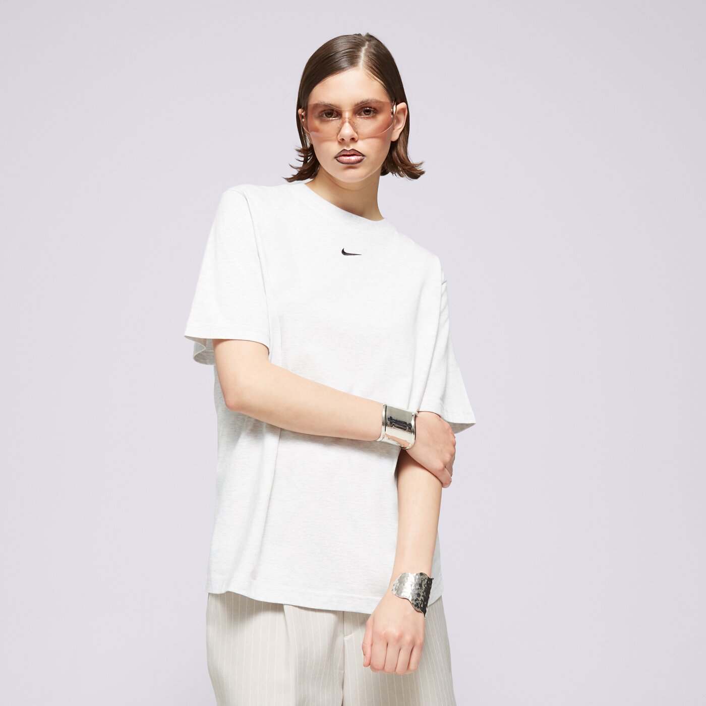 Дамска тениска NIKE ТЕНИСКА W NSW TEE ESSNTL LBR fd4149-051 цвят сив