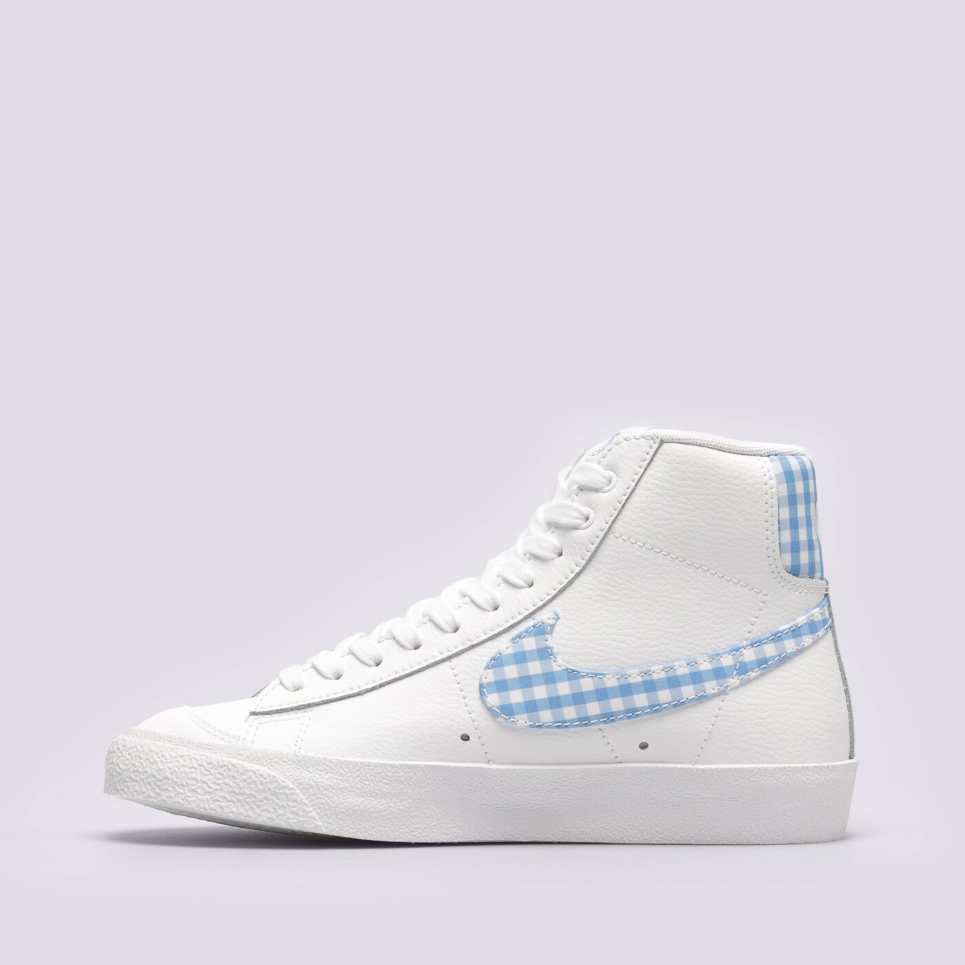 Дамски маратонки NIKE W BLAZER MID '77 EWT fd9163-100 цвят бял