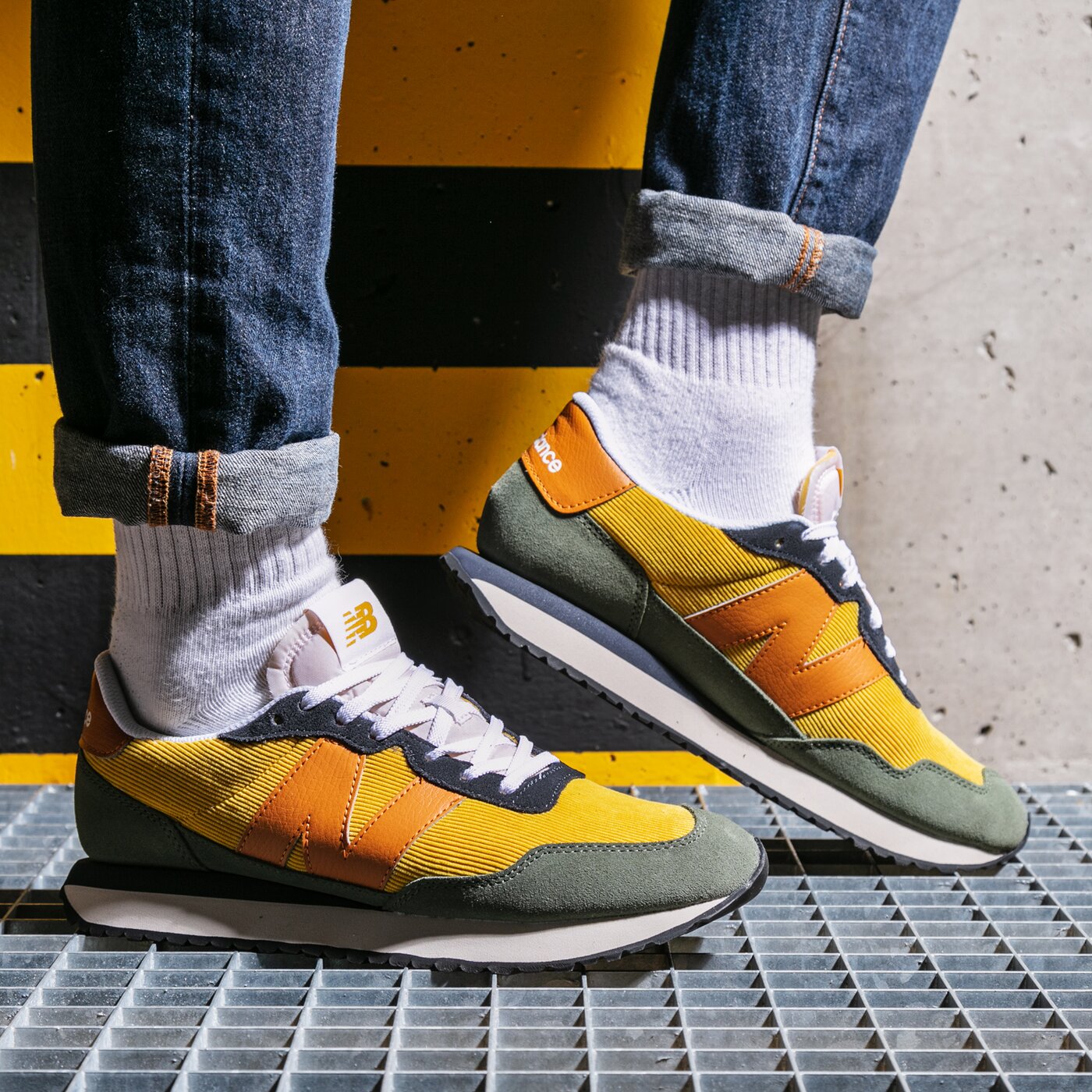 Мъжки маратонки NEW BALANCE 237  ms237lu1 цвят жълт