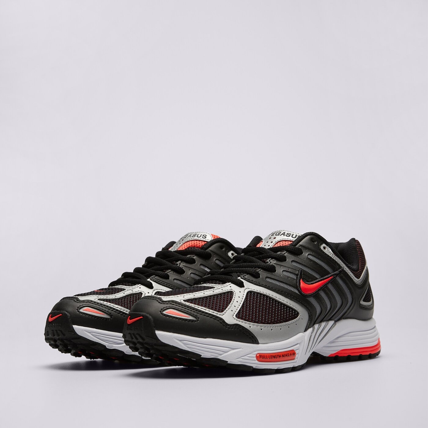 Мъжки маратонки NIKE AIR PEGASUS 2005 hq3031-004 цвят черен