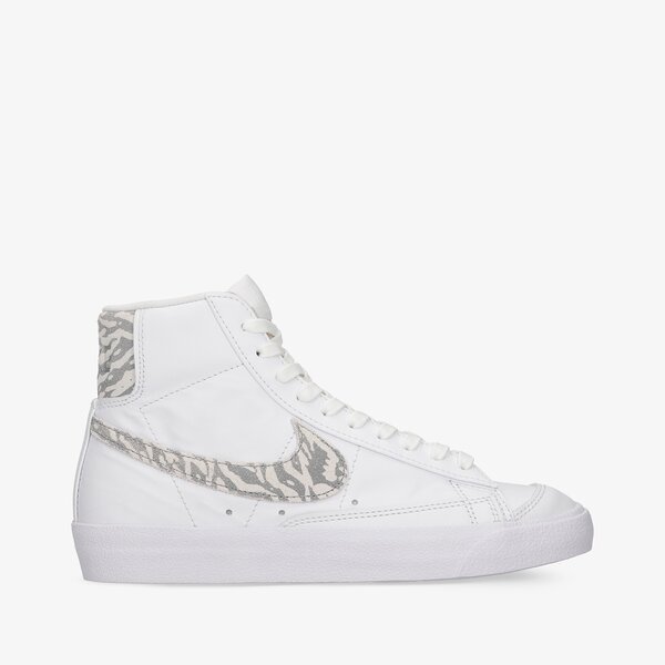 Дамски маратонки NIKE W BLAZER MID '77 SE dh9633-101 цвят бял